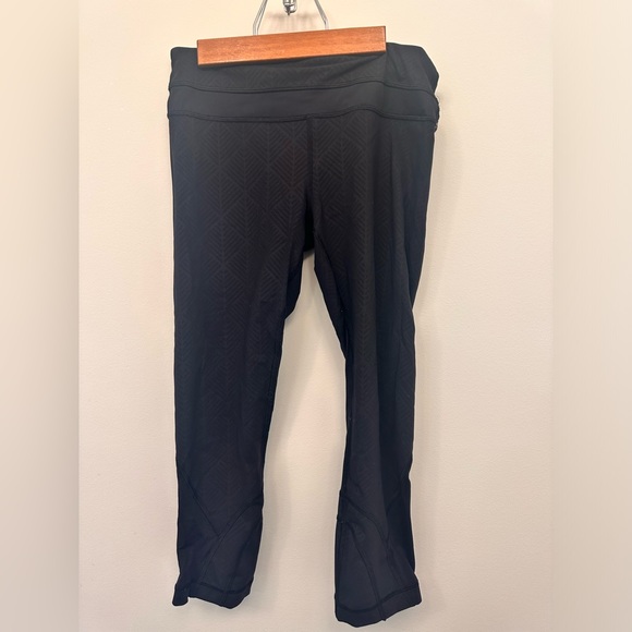 Lululemon black leggings - Picture 1 of 3